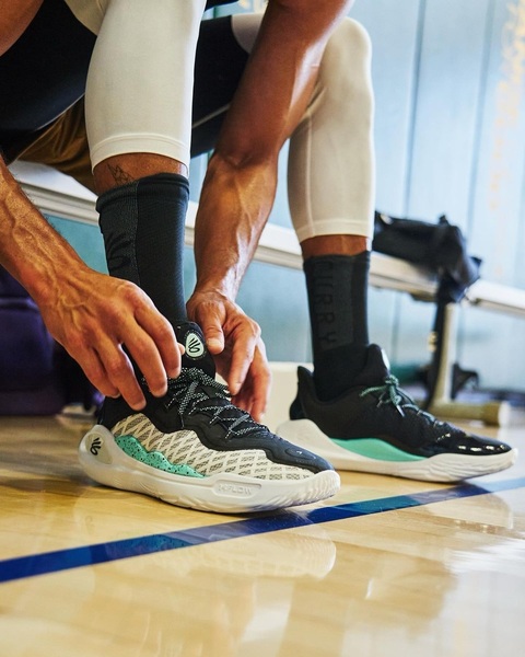 Curry 5 2024 on feet